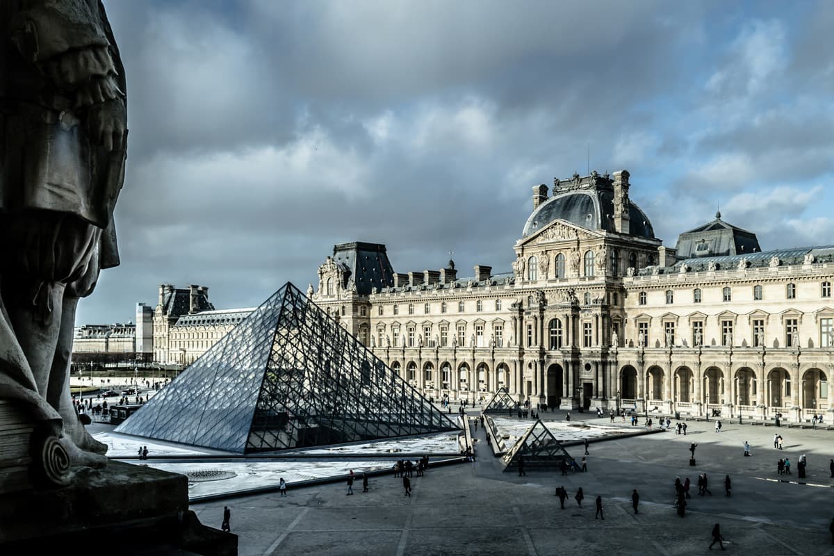 Amusing French Phrases That Will Make You Laugh and Learn