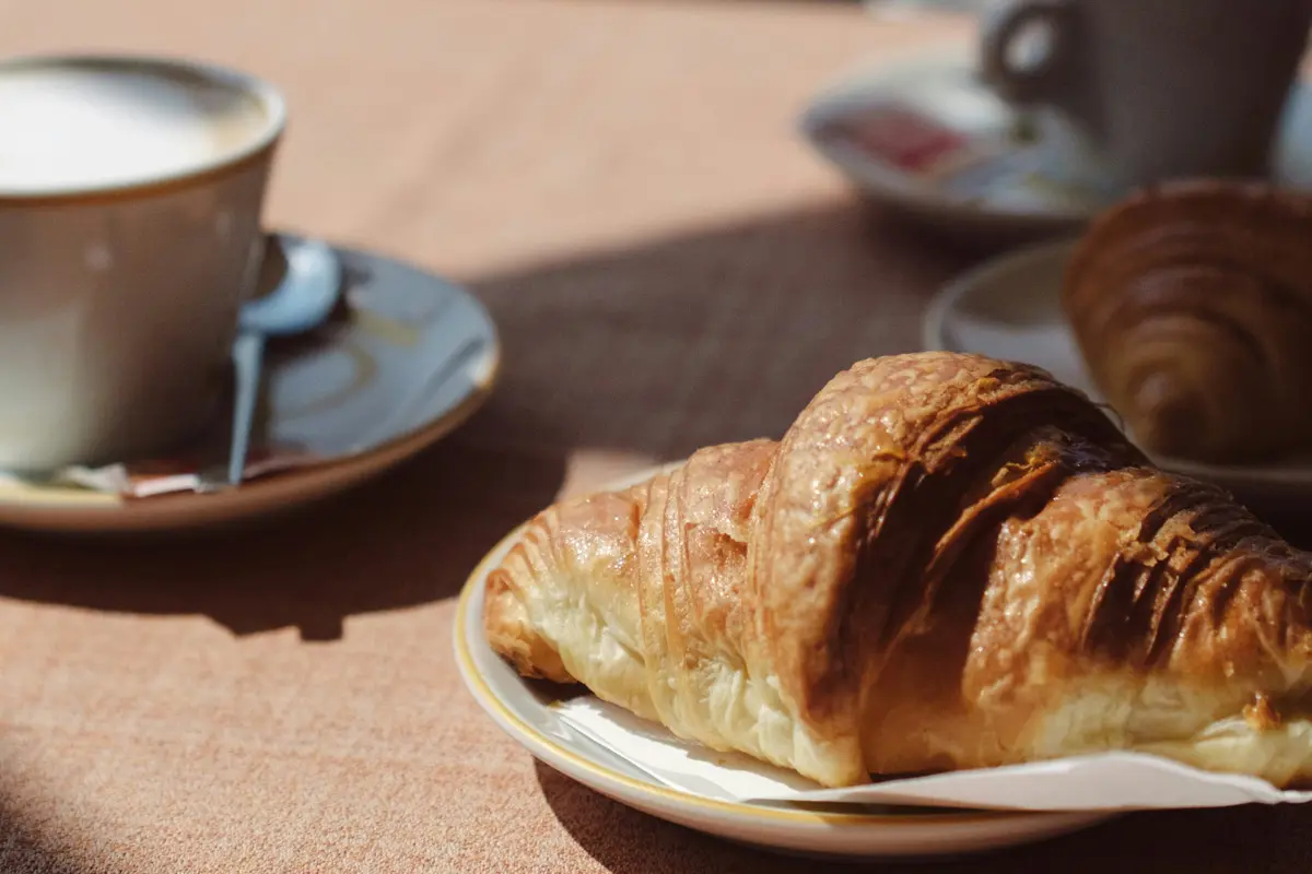 How to Say Good Morning in Romanian Language