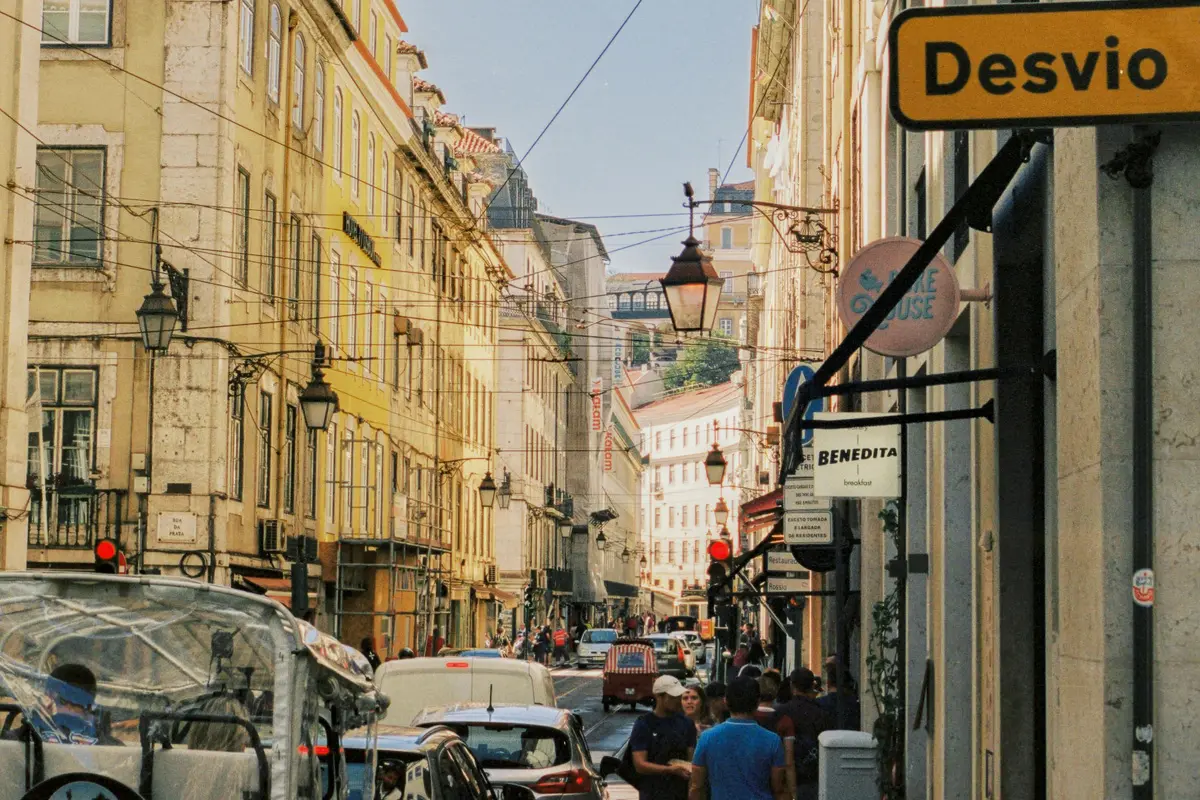 Portuguese Basic Words Guide